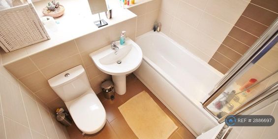 2 bedroom terraced house to rent - Photo 3