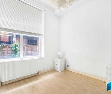 Woodside Park Road, North Finchley, London, N12 - Photo 5