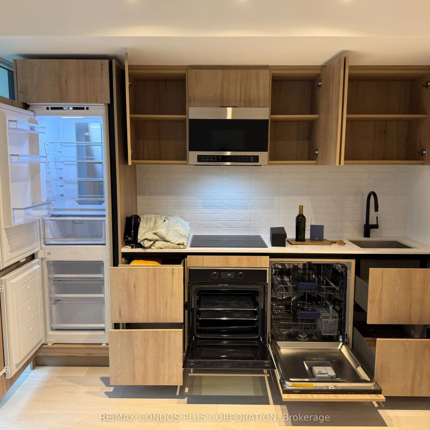 127 Broadway Avenue #402 - Photo 1