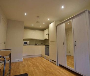 Market Place, Reading, Berkshire, RG1 - Photo 4