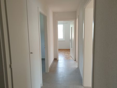 Joli appartement de 3 pièces avec balcon et ascenseur - Photo 2