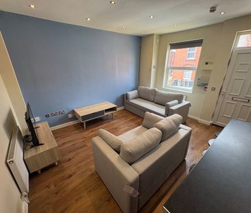 5 bedroom terraced house to rent - Photo 1