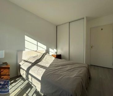 Location Appartement 2 pièces 47m² LILLE 59000 - Photo 3