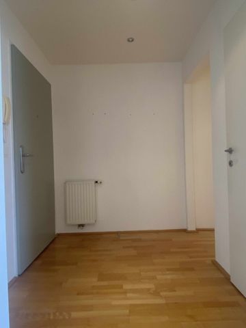 Sehr helle Mietwohnung mit Balkon - Foto 4