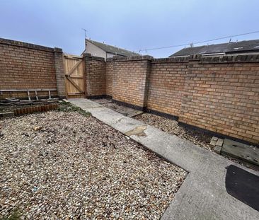 3 bedroom end of terrace house to rent - Photo 5