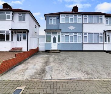 Gainsborough Gardens, Edgware, HA8 - Photo 2