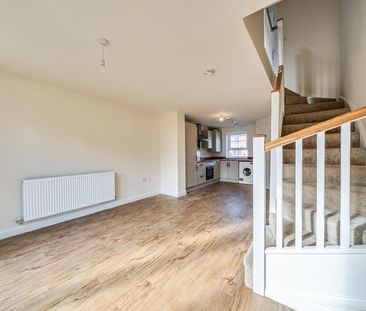 Ilex Drive, Tewkesbury, Gloucestershire - Photo 6