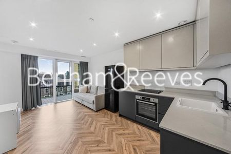 Studio to rent - Photo 3