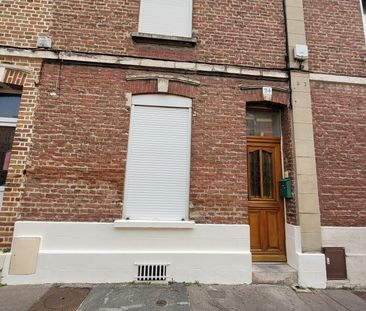 MAISON TYPE 4 AVEC COUR - AMIENS - Photo 1