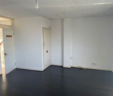 2 Bed Maisonette, Cottle Road, BS14 - Photo 3