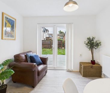 1 bedroom in a house share to rent - Photo 1