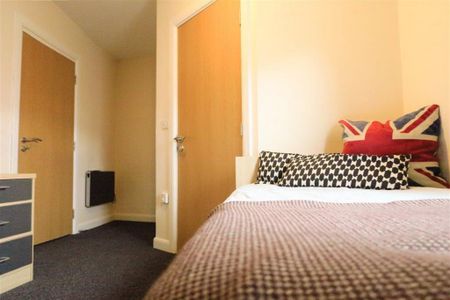 6 bedroom apartment to rent - Photo 3