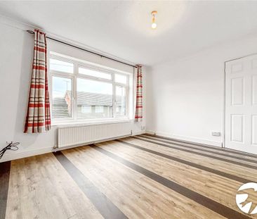 3 bedroom end of terrace house to rent - Photo 1