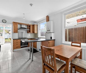 4 bedroom terraced house to rent - Photo 4