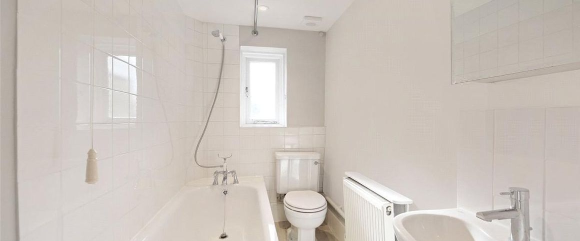 1 bedroom flat in Chelsea - Photo 1