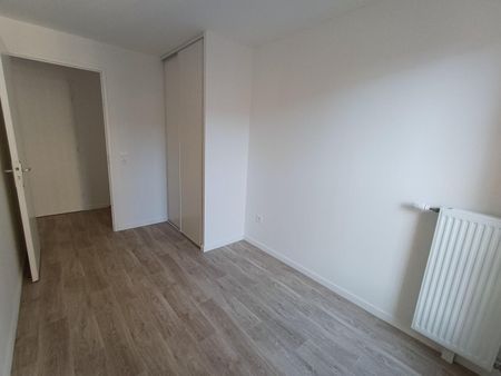 location Appartement T4 DE 80m² À BOBIGNY - Photo 4