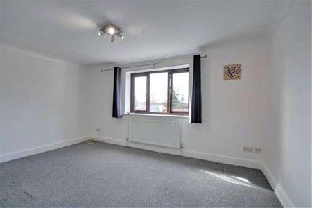 Crossways Road, Grayshott, Hindhead, Hampshire, GU26 - Photo 3