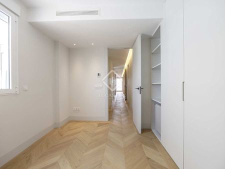 Luxury penthouse for rent in Valencia, Spain - Photo 4