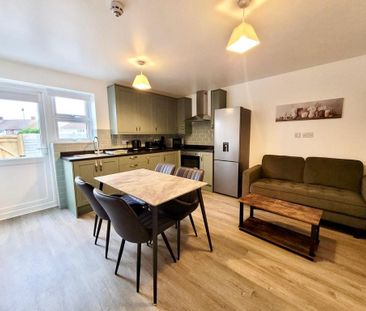 1 bedroom in a house share to rent - Photo 4