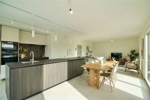 Appartement te huur - Photo 1