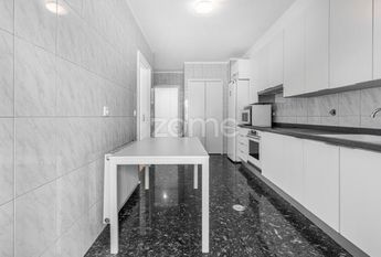 Apartamento T4 em Porto