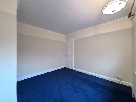 3 bedroom House To Let - Photo 5