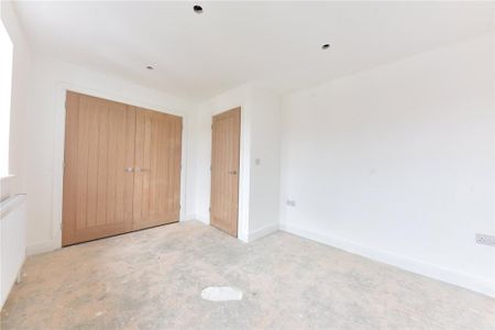 2 bedroom semi-detached house to rent - Photo 3