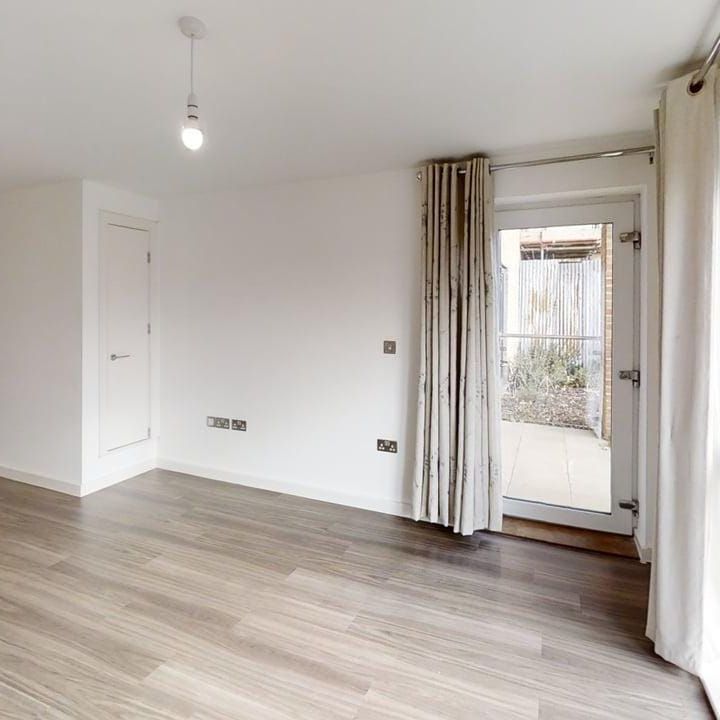 Cyber Avenue, Oakgrove, Milton Keynes, MK10 - Photo 1