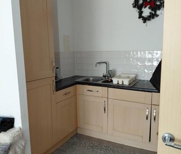 1 Bed Flat, Stanley Road, HA2 - Photo 6