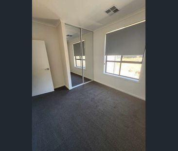 New 4 Bedroom Designer Home - Photo 3