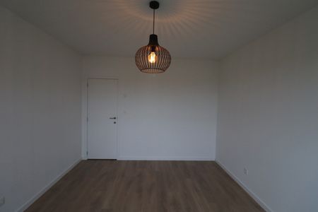 Nieuwbouwwoning met 3 slaapkamers, zolder, tuin en 2 autostaanplaatsen. - Foto 4