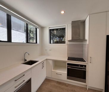 12 Tawa Road, Te Atatu Peninsula - Photo 4