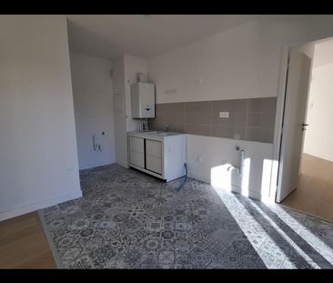 Location Appartement 2 pièces 49 m² Limoges (Quartier Vanteaux CHU) - Photo 6