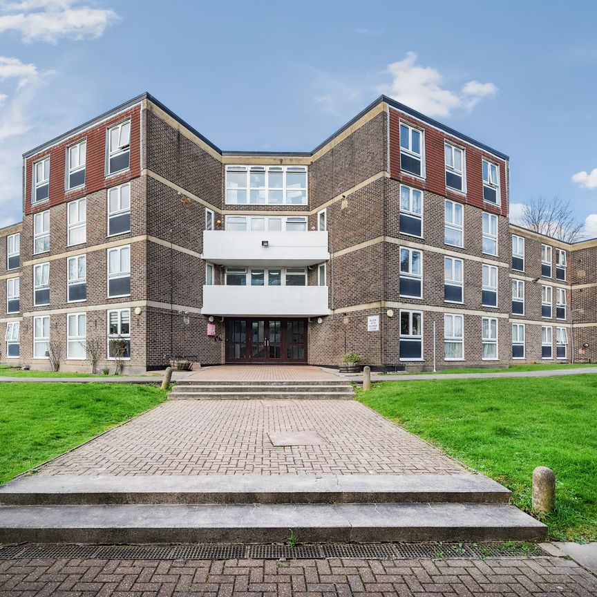 Rusper Close, Stanmore - Photo 1