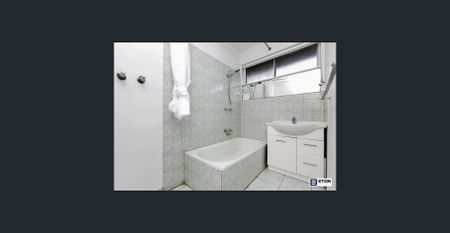 LOW MAINTENANCE - Photo 4