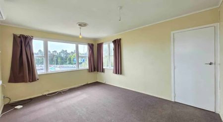 3-Bed Home with Secure Space for Kids & Pets - Photo 5