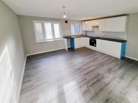 1 Bedroom Flat to Rent in Guillemot Lane, Wellingborough, Northants, NN8 - Photo 3