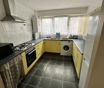 Room in a Shared Flat, Greenwood Road, E13 - Photo 3