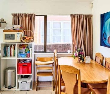 Charming 3BR Home in Taita, Hutt Valley - Photo 2