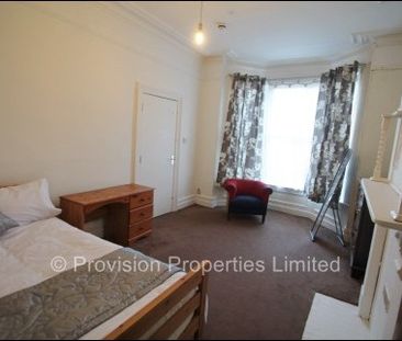 6 Bedroom near Leeds University - Photo 5