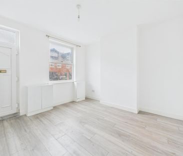 2 bedroom End of terrace house to rent - Photo 5