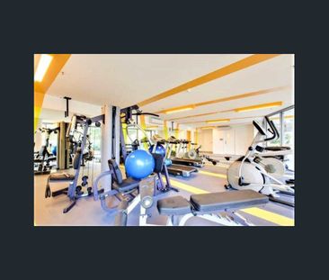 Cozy One-Bedroom Apartment in Urban Edge "Vista" Building - Photo 3