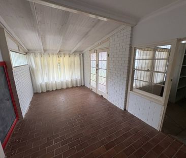 STYLISH 2 BEDDER STEPS FROM THE PARK AND THE NEW GRAFTON POOL - Photo 1