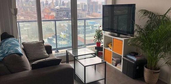 QUEEN WEST SKYLINE VIEWS 2 BEDS 2 BATHS PARKING INCLD - Photo 2