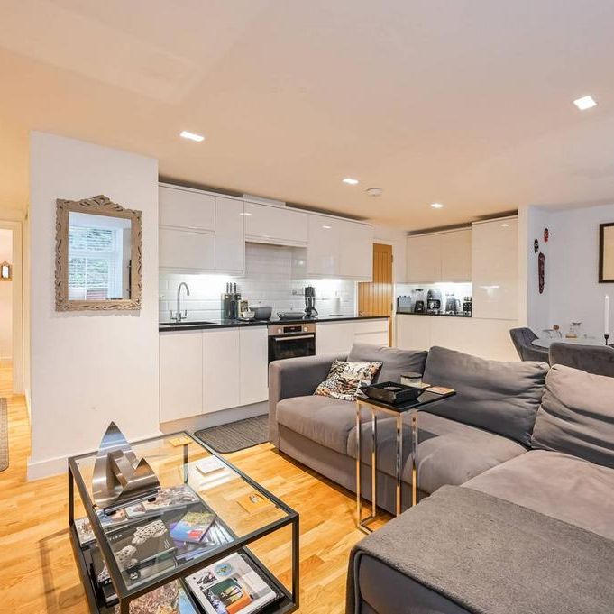 2 bedroom flat to rent - Photo 1