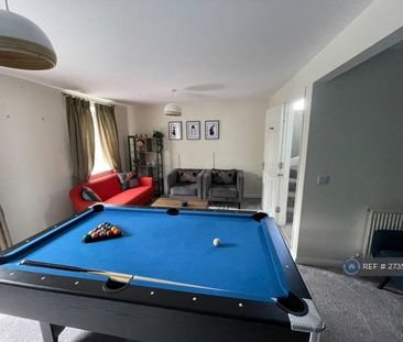 4 bedroom semi-detached house to rent - Photo 1