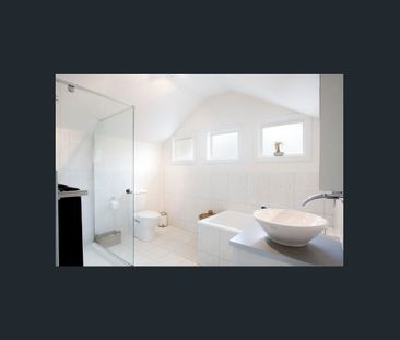 Contemporary Townhouse in Prime Montmorency Location - Photo 4