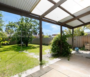 Spacious 3-Bedroom Home with Natural Light and Modern Amenities - Photo 6