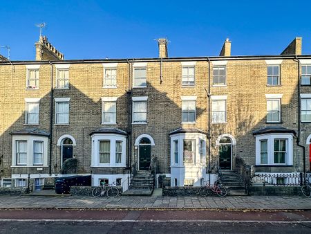 Bateman Street, Cambridge - Photo 3