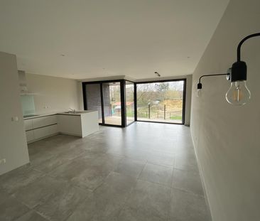 Recent appartement op wandelafstand van het centrum - Photo 2